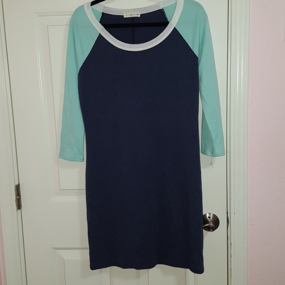 Coco & Main Medium T-shirt dress